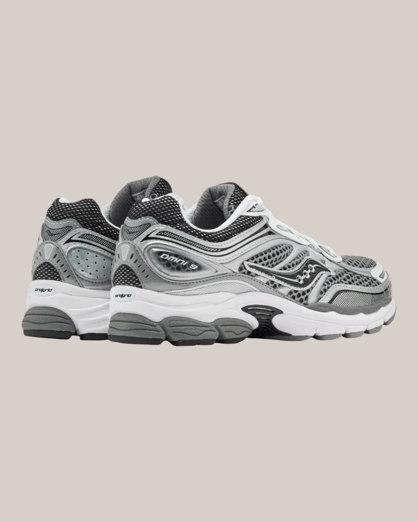 Sneakers ProGrid Omni 9 Grigio/Silver S70739-42 Saucony