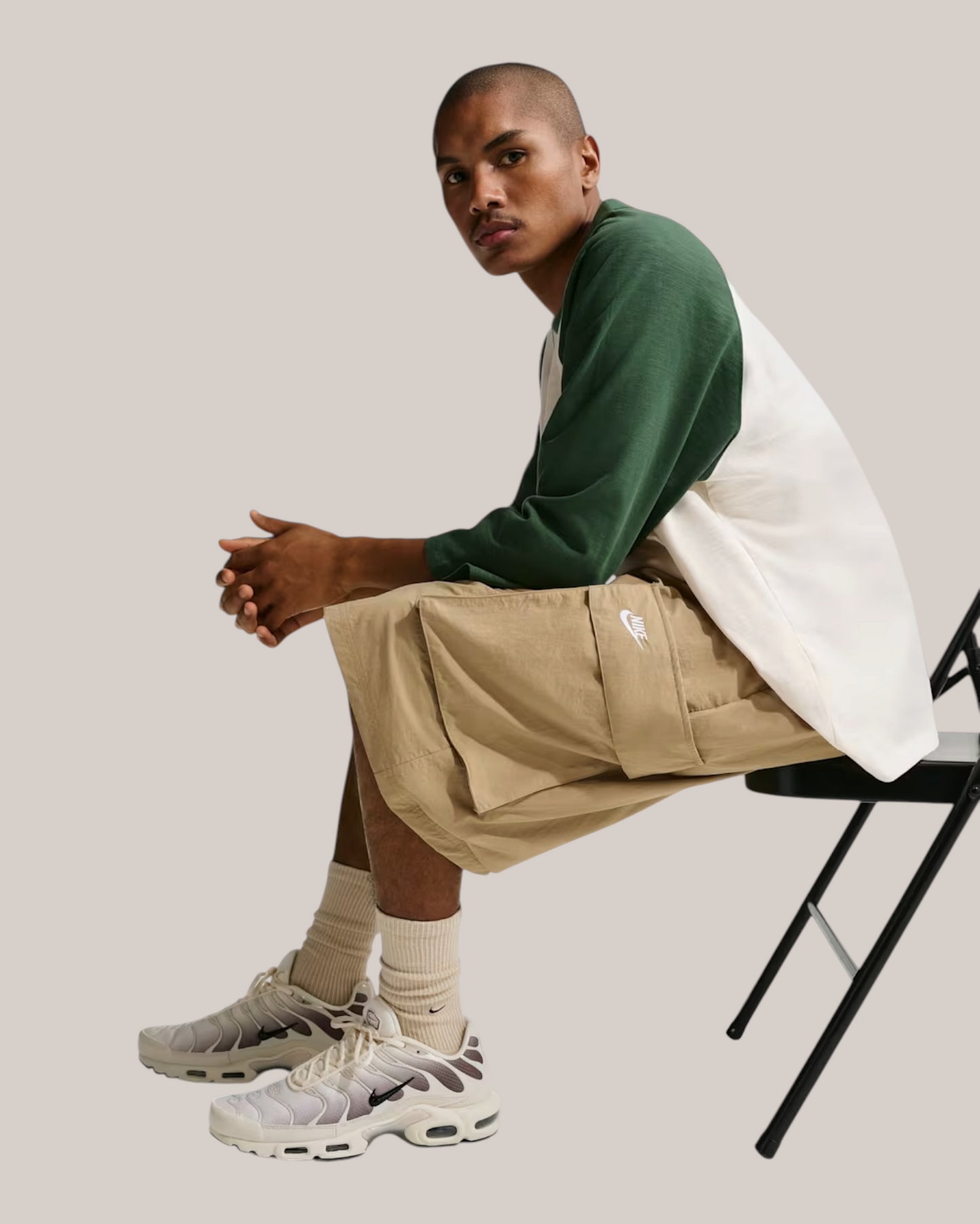 Short Cargo Oversize Sportswear Club Beige IF8542-297 Nike