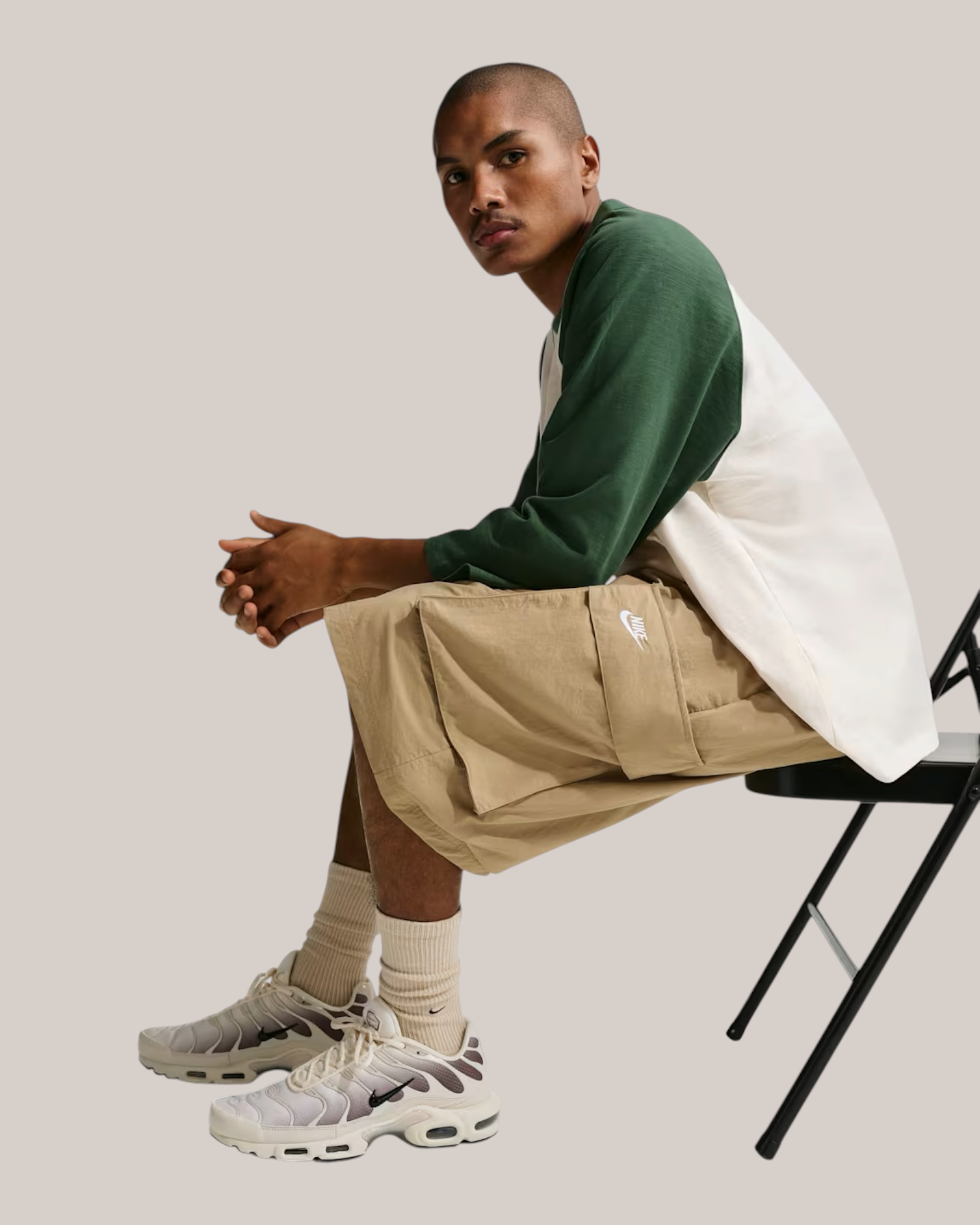 Short Cargo Oversize Sportswear Club Beige IF8542-297 Nike