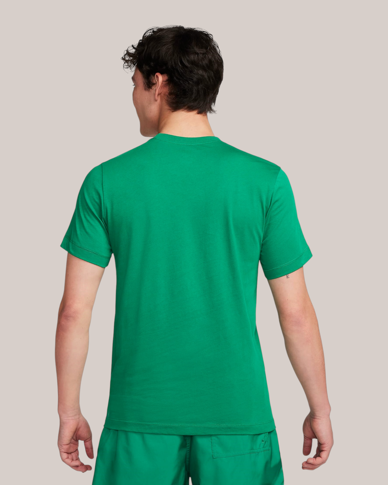 T-Shirt Sportswear Unisex Club Verde AR4997-365 Nike