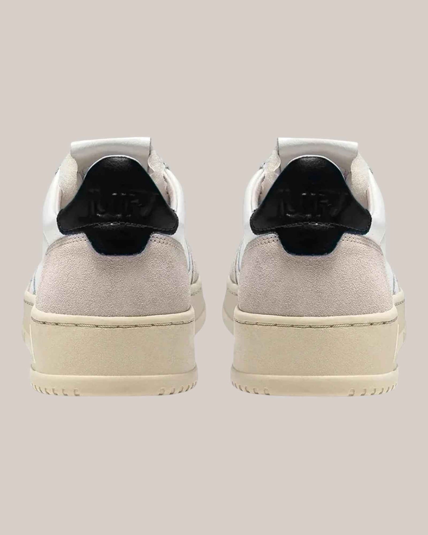 Sneakers Basse In Pelle Medalist Low Bianca e Nera In Suede Beige AULM LS21 Autry