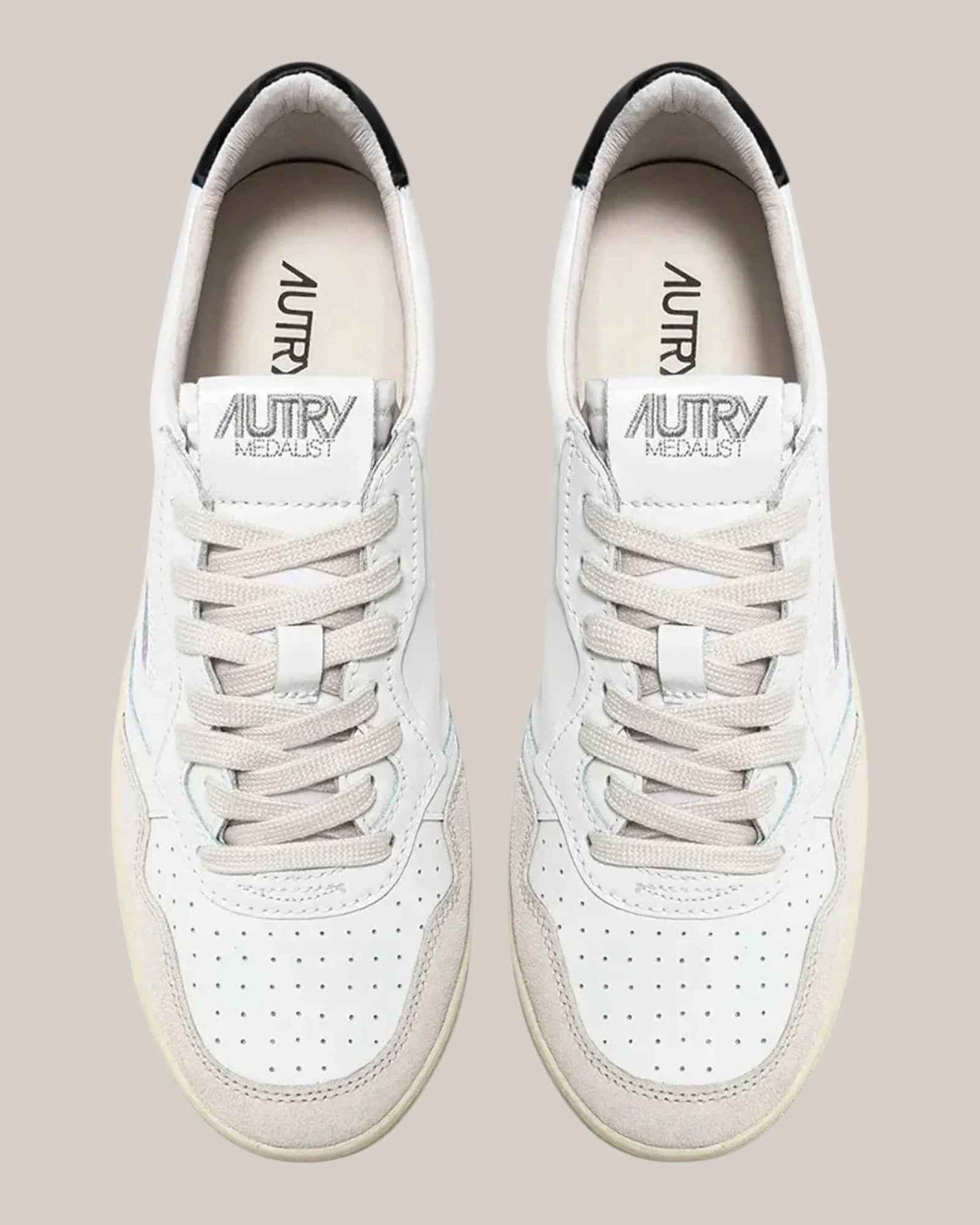 Sneakers Basse In Pelle Medalist Low Bianca e Nera In Suede Beige AULM LS21 Autry