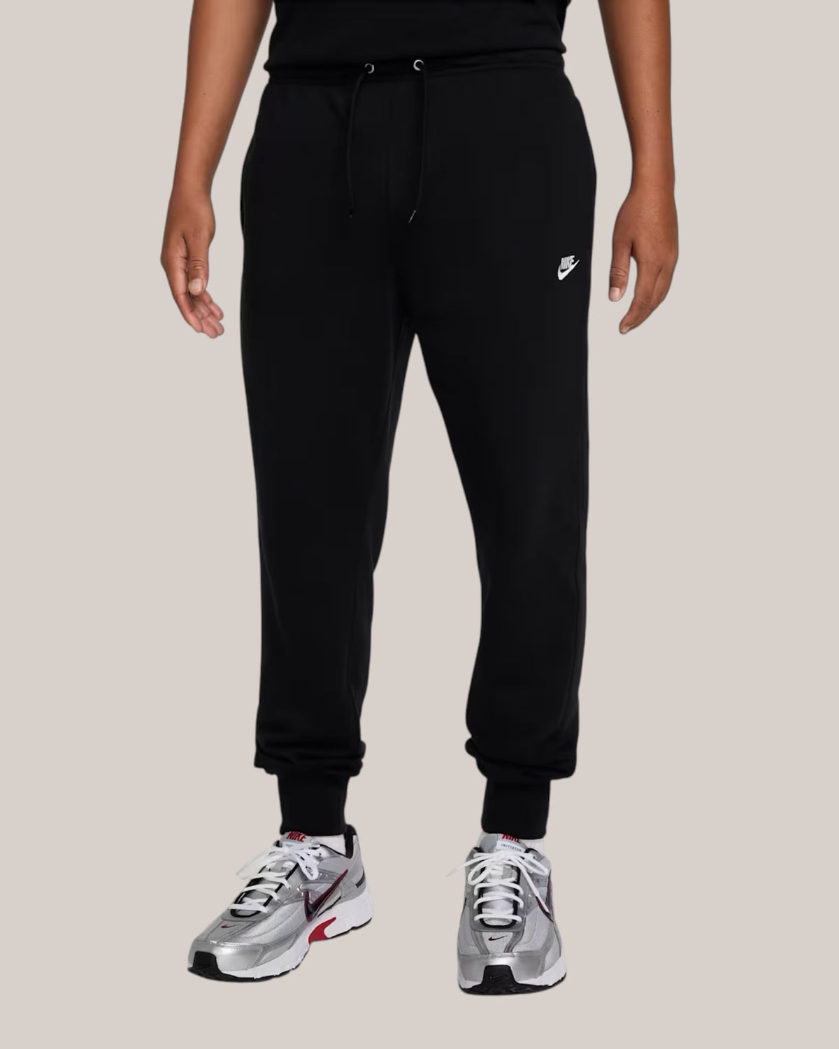 Nike Club Pantalone Jogger Uomo Nero/Nero/Bianco FN3801-010