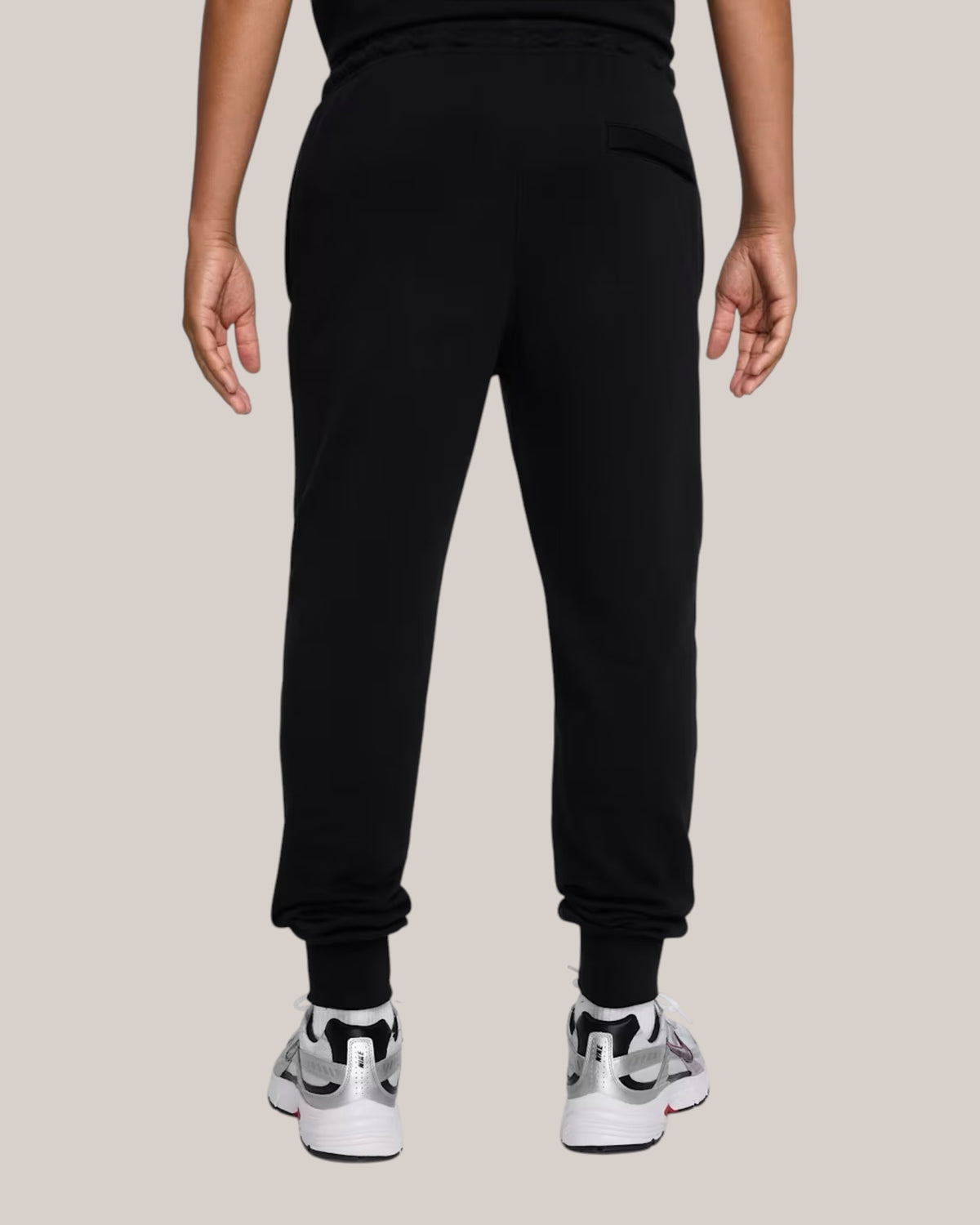Nike Club Pantalone Jogger Uomo Nero/Nero/Bianco FN3801-010