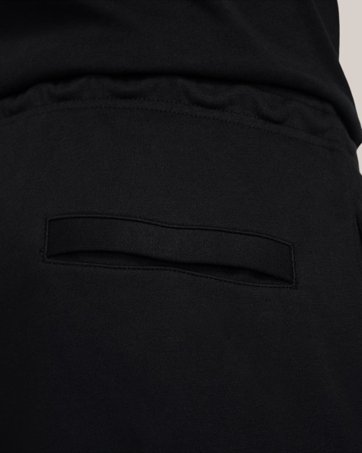 Nike Club Pantalone Jogger Uomo Nero/Nero/Bianco FN3801-010