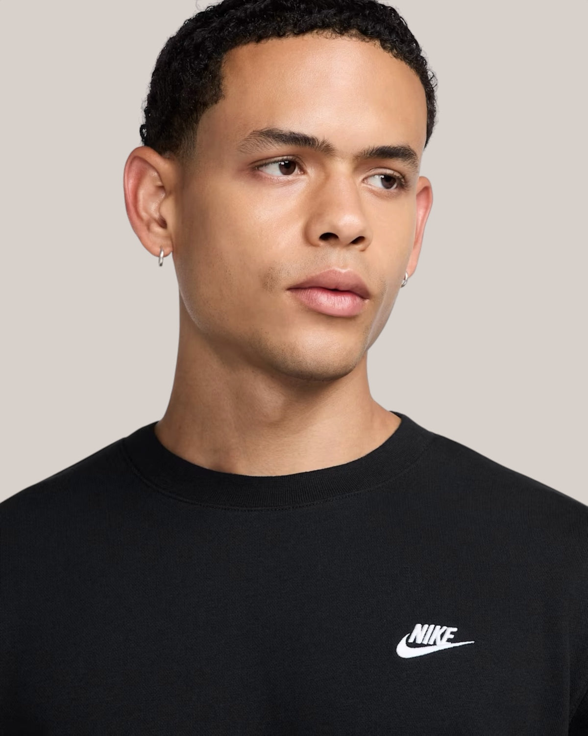 Nike Club Felpa Uomo Nero/Nero/Bianco FN3888-010