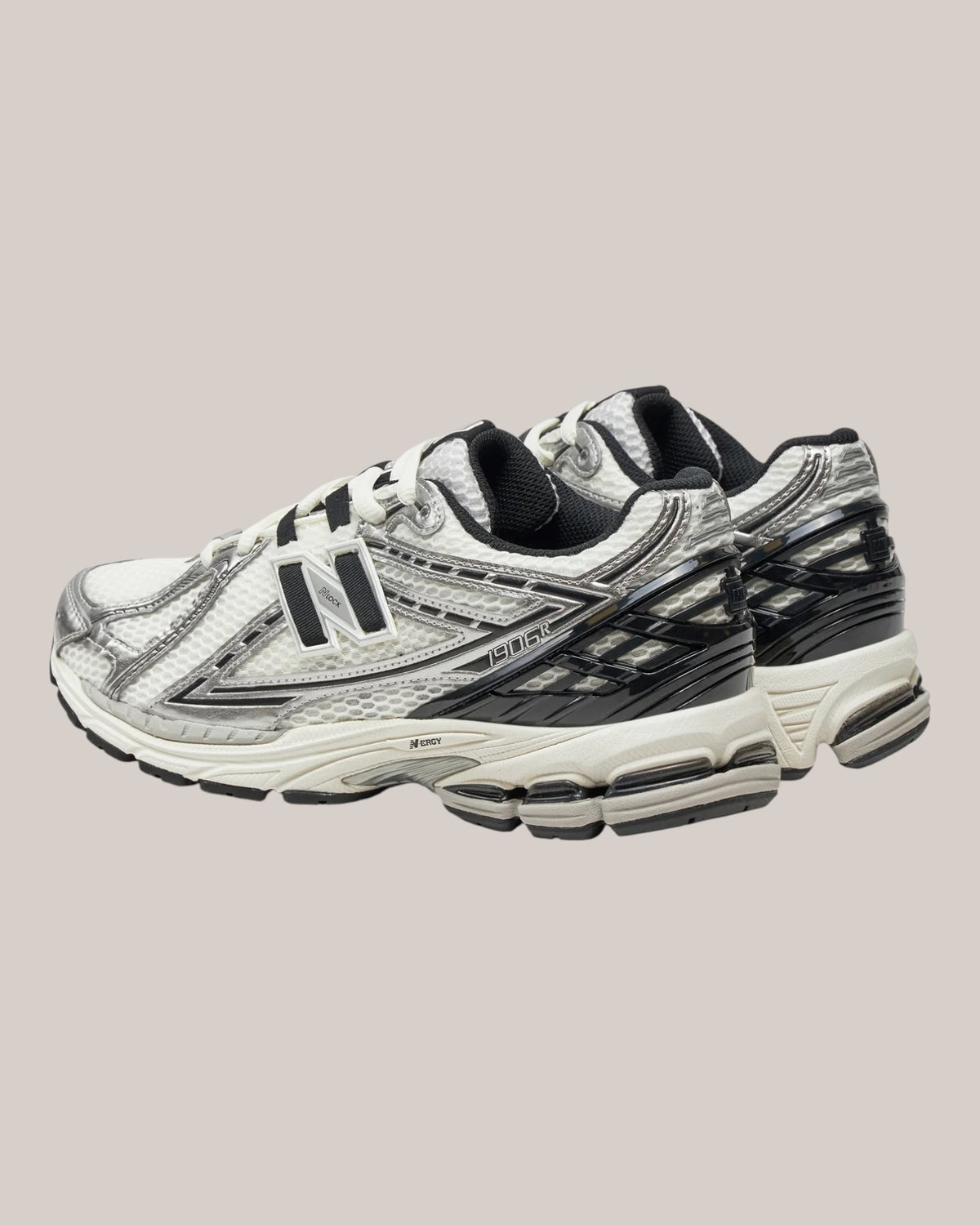 New Balance Sneakers Silver Metallic/White/Sea Salt M1906RER